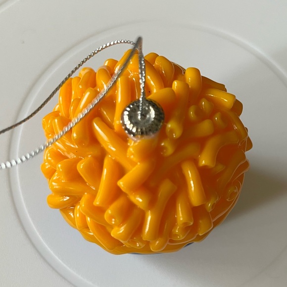KRAFT Mac & Cheese ornament - Picture 5 of 6